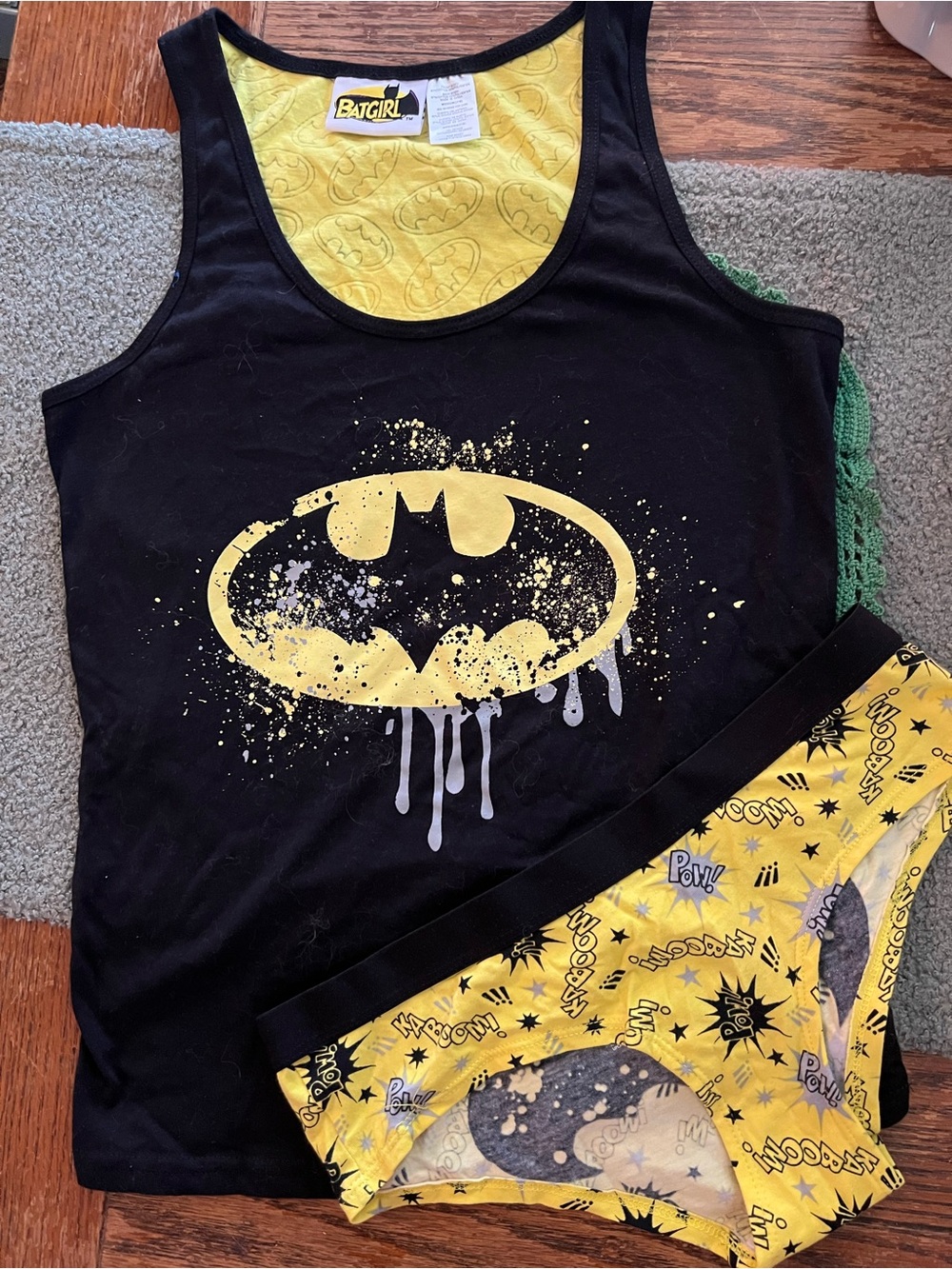 NWOT Batgirl Women's Black & Yellow Graphic Tank and Brief Set